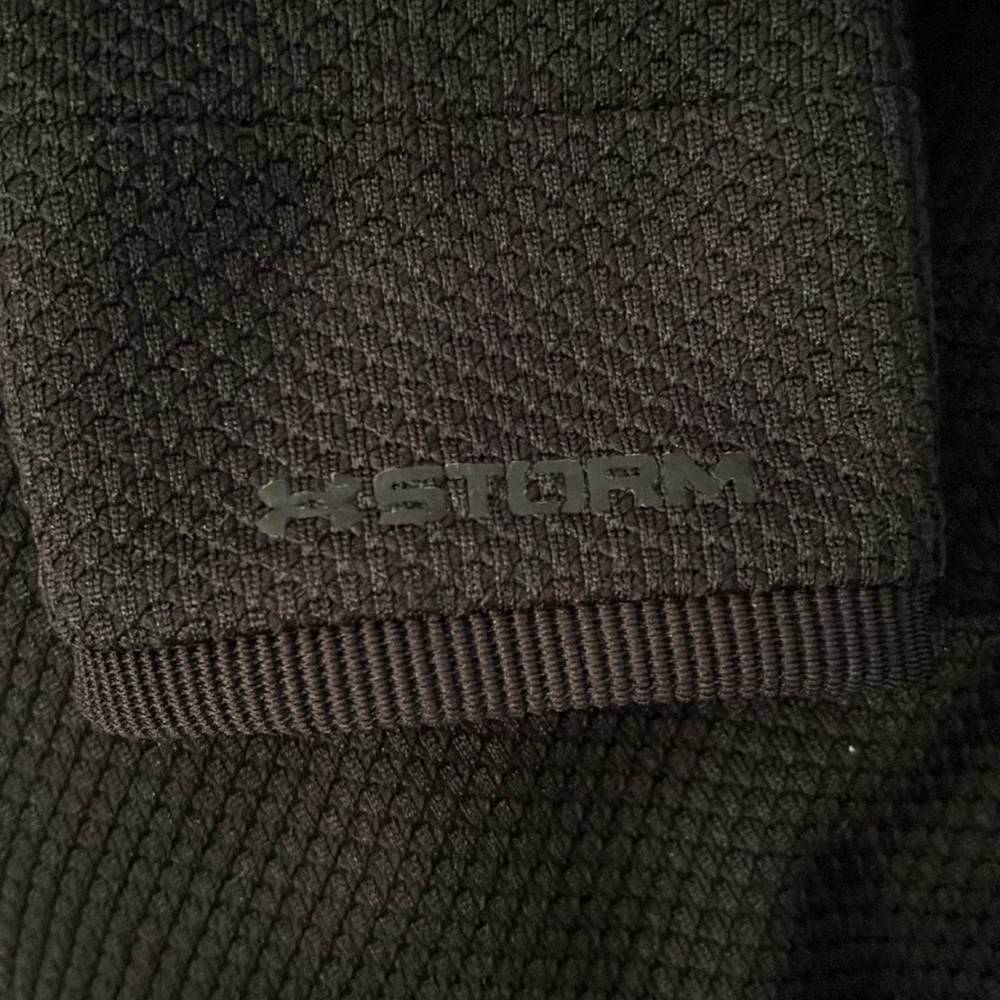 UNDER ARMOUR Pullover - Picture 4 of 9